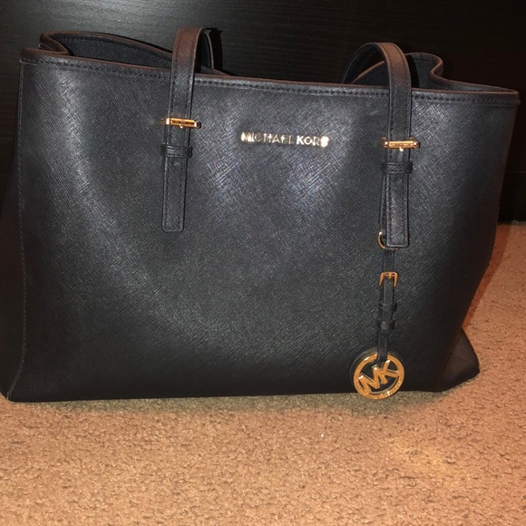 Michael Kors Handbags - Michael Kors hand bag